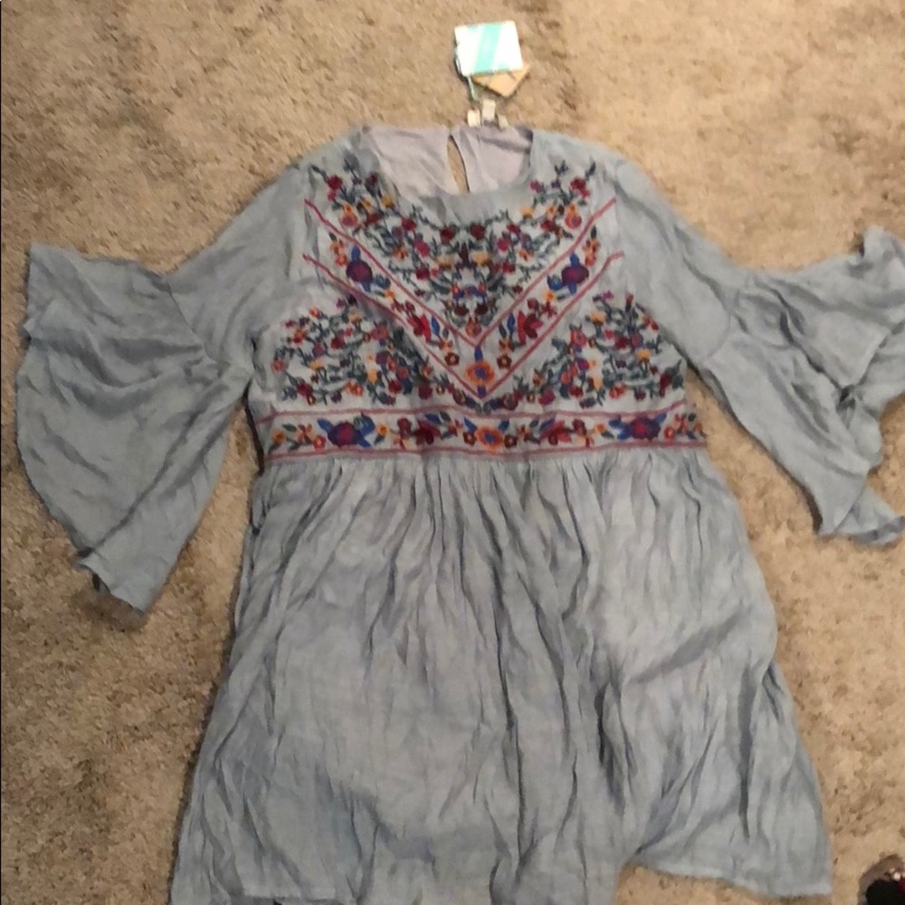 Umgee flroal embroidered top